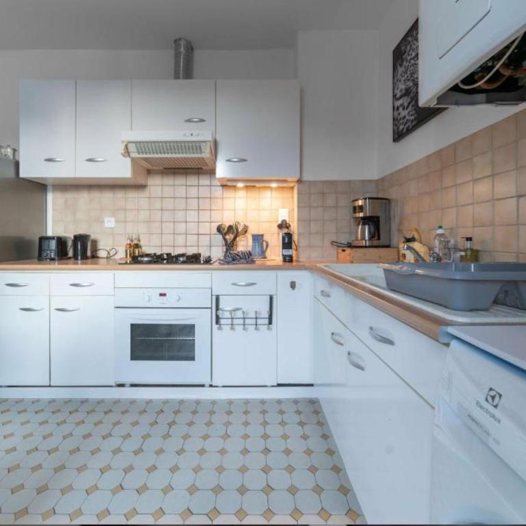 LE DARCET - Hypercentre - Calme - Proche Gare & Thermes - Appartement 2 Chambres avec Balcon - 5