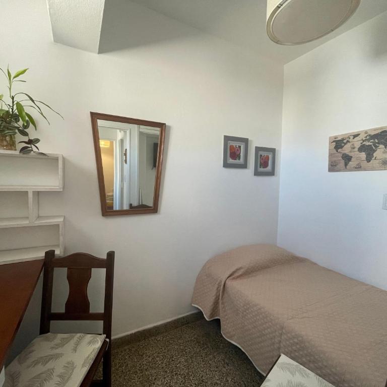 Pequeño y acogedor depto sin cocina - Apartamento de 1 dormitorio - 2