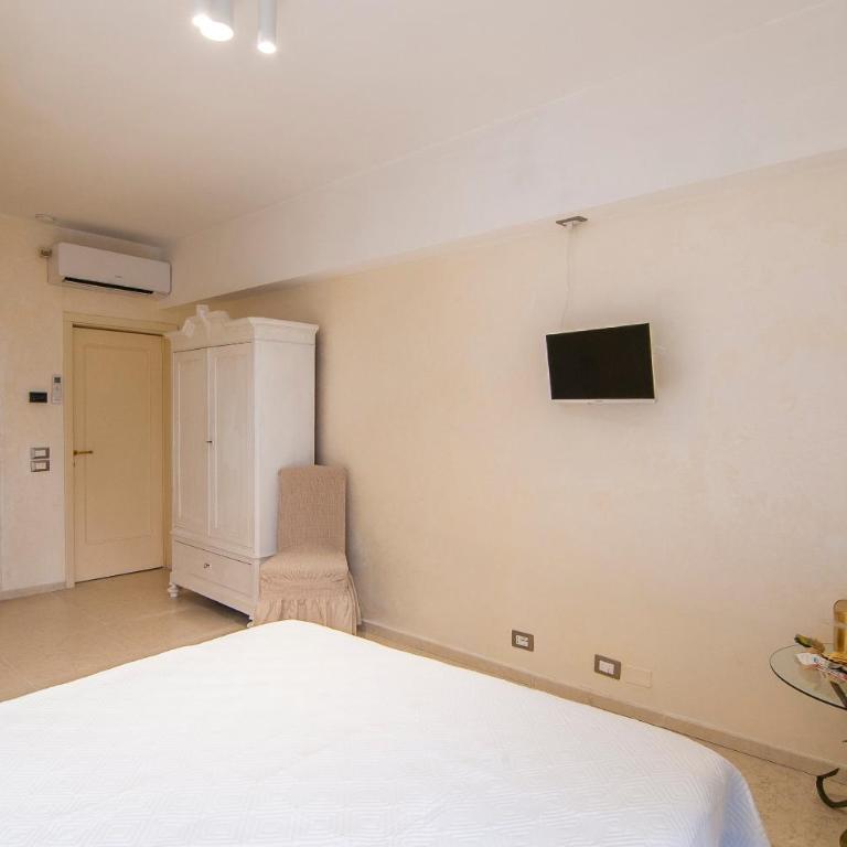 Desiderium Suite - Camera Matrimoniale con Bagno Privato - 4