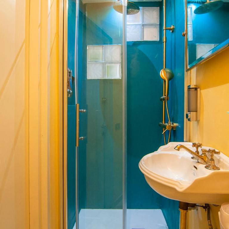 Desiderium Suite - Camera Matrimoniale con Bagno Privato - 10