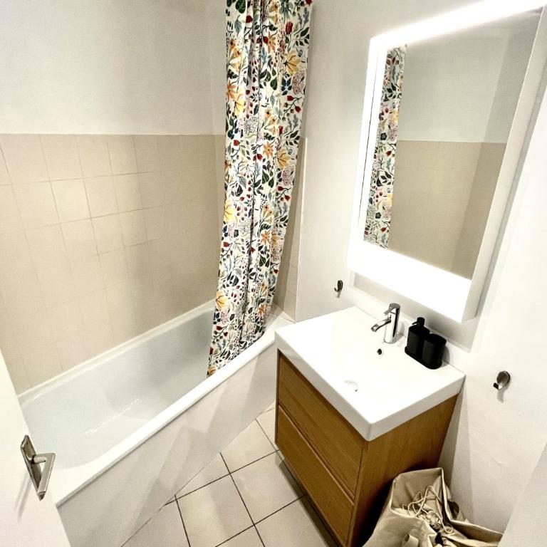 Apartment - Close to Tramway - Appartamento - 15