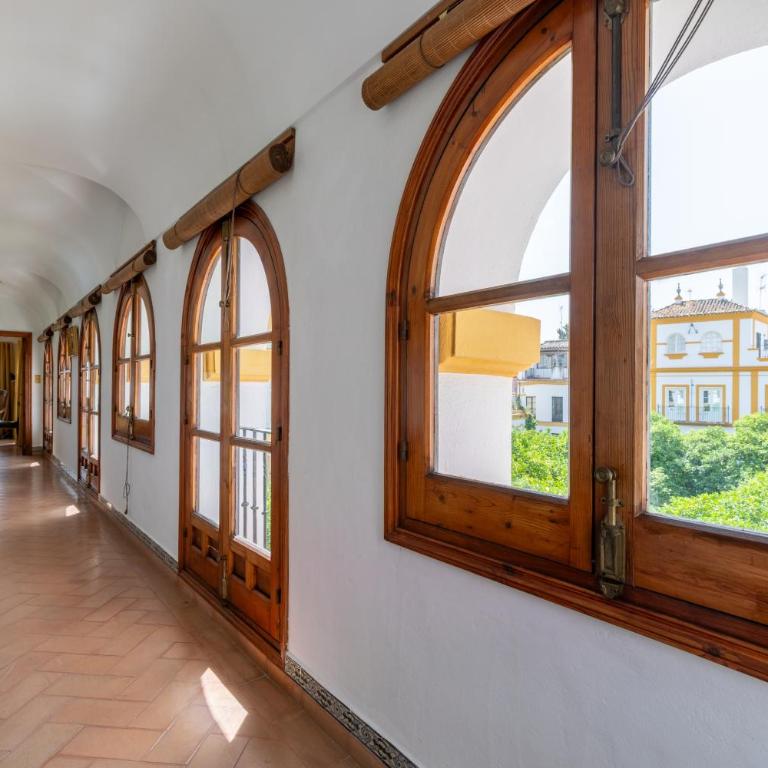 Villa Elvira, exclusive Pool and Gardens in the heart of Sevilla - Villa - 90