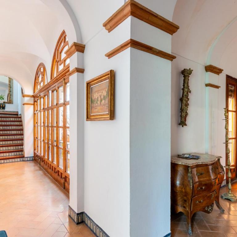 Villa Elvira, exclusive Pool and Gardens in the heart of Sevilla - Villa - 7