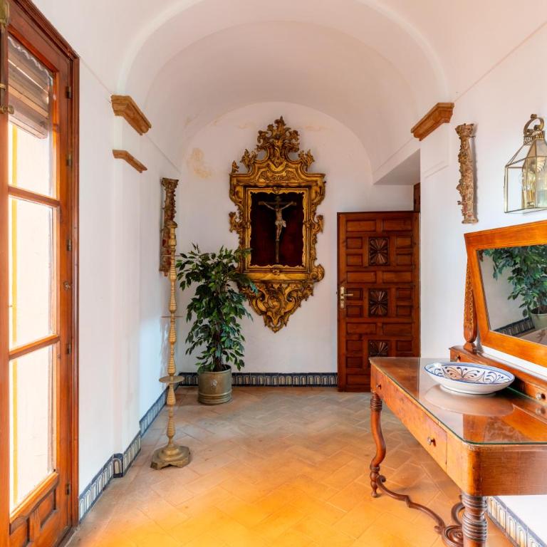 Villa Elvira, exclusive Pool and Gardens in the heart of Sevilla - Villa - 5