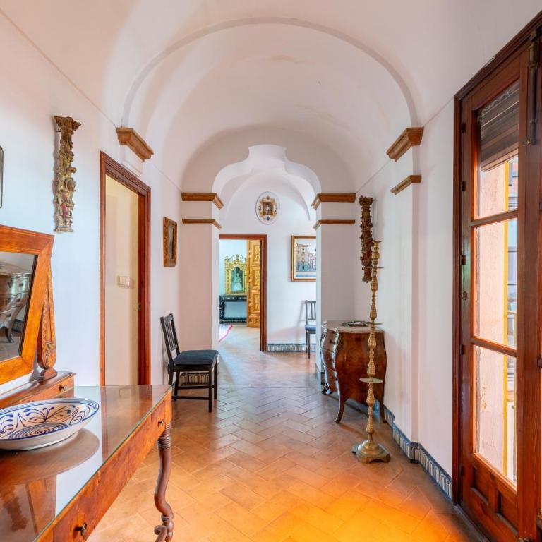 Villa Elvira, exclusive Pool and Gardens in the heart of Sevilla - Villa - 6