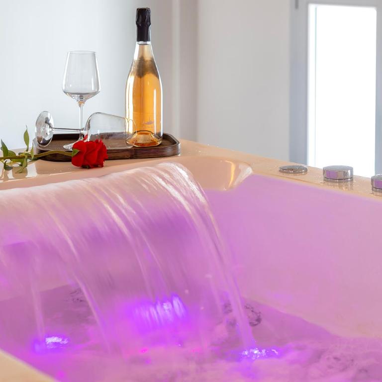 Mesbeglia Luxury Rooms - Suite con Vasca Idromassaggio - 1