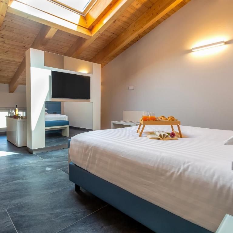 Mesbeglia Luxury Rooms - Suite con Vasca Idromassaggio - 3