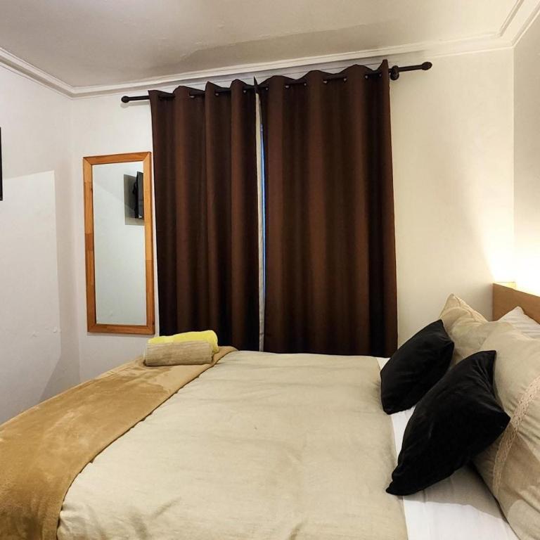 Yogi hostels - Double Room - 5