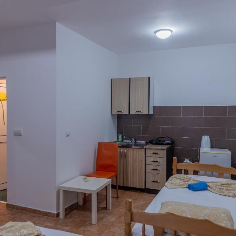Apartments Chiara Garden - Studio with River View - 5