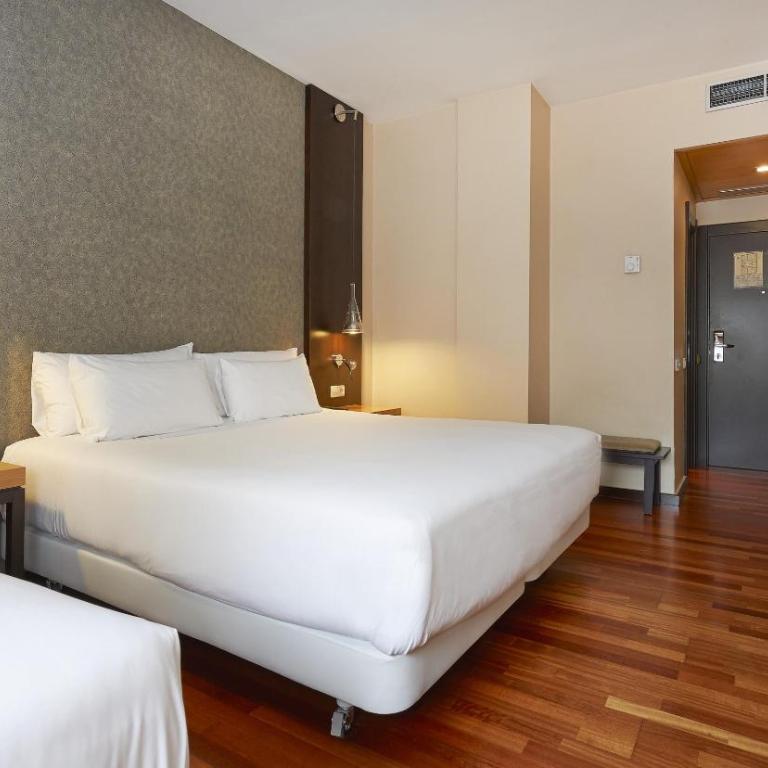 NH Barcelona Eixample - Standard Double or Twin Room - 3