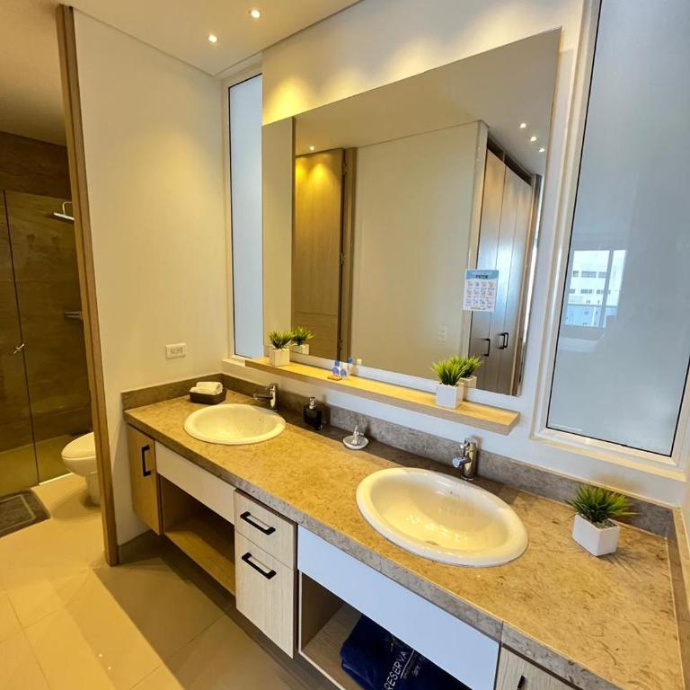 Reserva Del Mar Apartamentos - Three-Bedroom Apartment with Park View - 8