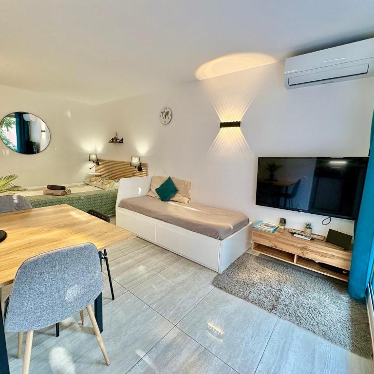 Studio moderne près de la plage & Monaco, Parking - Studio avec Terrasse - 7