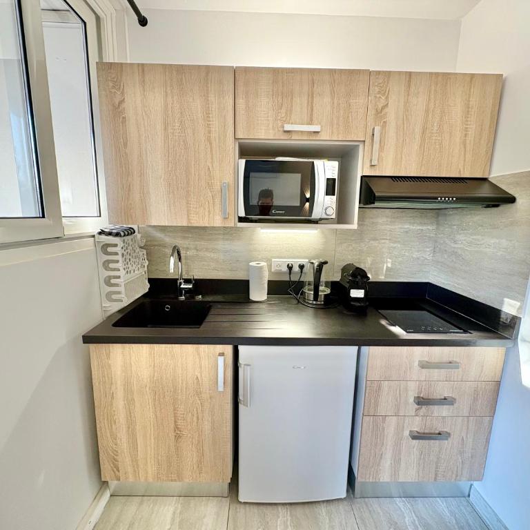 Studio moderne près de la plage & Monaco, Parking - Studio avec Terrasse - 8