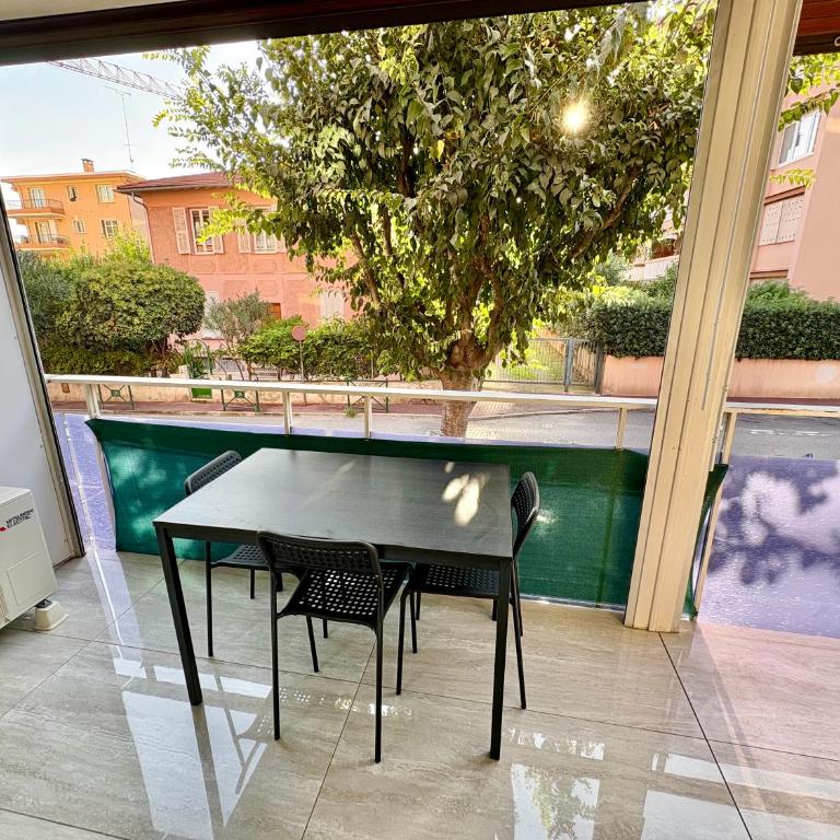 Studio moderne près de la plage & Monaco, Parking - Studio avec Terrasse - 14