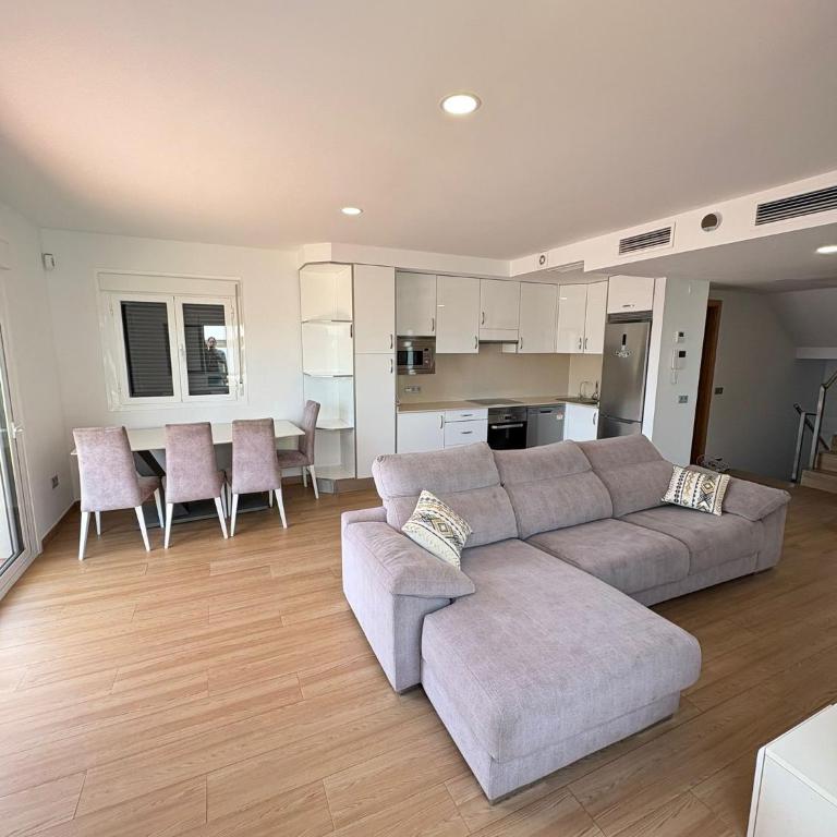 Private Luxury Villa with Pool near Golf Course & Marina - Villa - 7