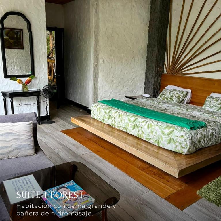 Subtropica Forest Suites - Habitación con cama grande y bañera de hidromasaje - 3