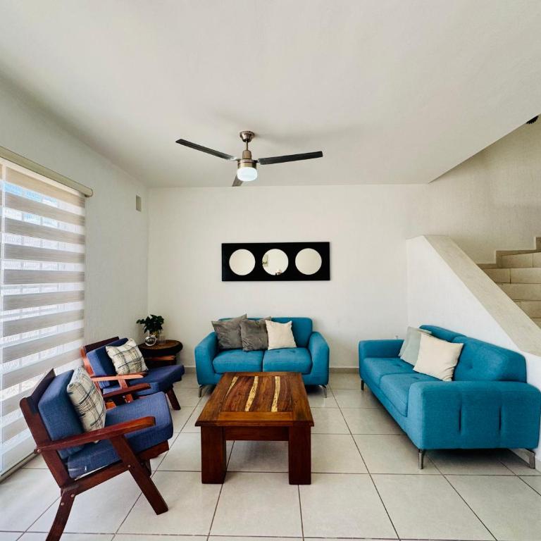 Casa Bella - Three-Bedroom House - 4