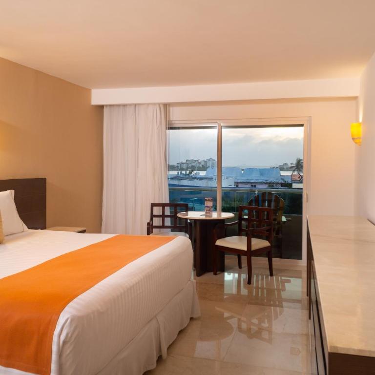 Flamingo Cancun All Inclusive - Deluxe Superior Lagoon View - 3