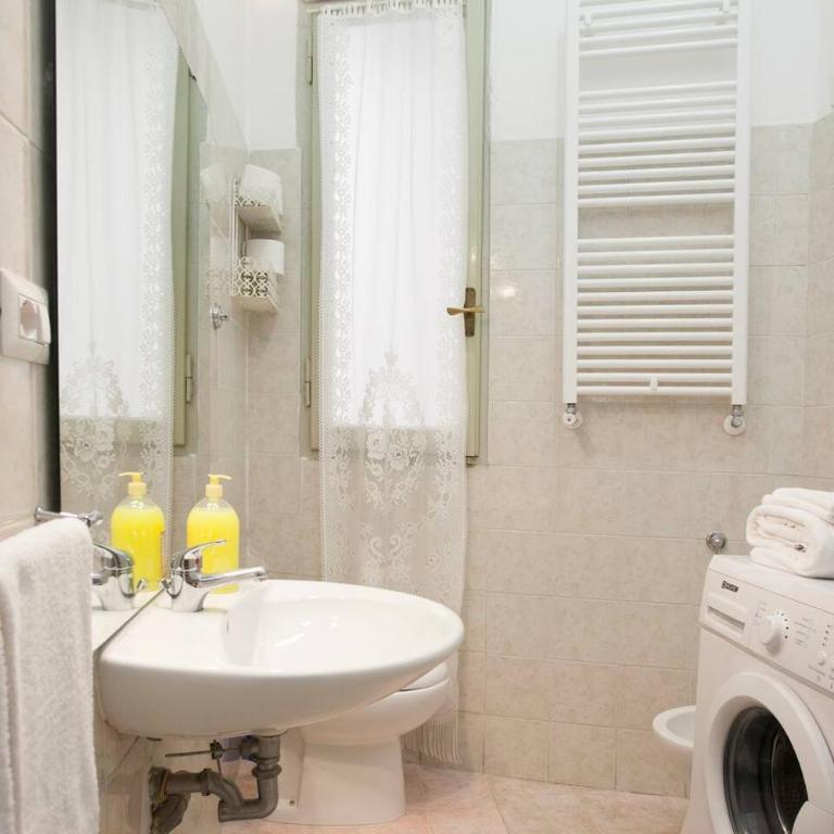 Large Apartment near Coliseum - Appartamento con 2 Camere da Letto - 9