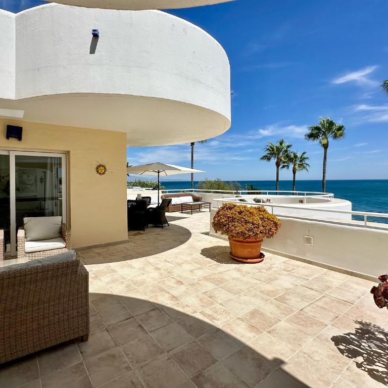 Sinfonia Del Mar Apartment also LONG TERM RENTALS - Apartamento con vistas al mar - 3