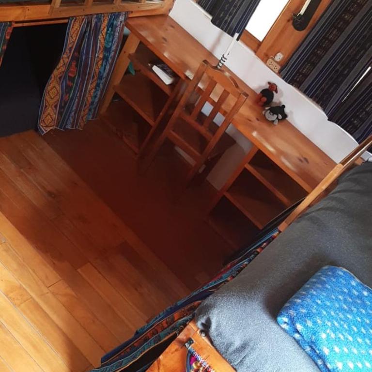 The Black Sheep Inn - Family Room with Shared Bathroom - 10