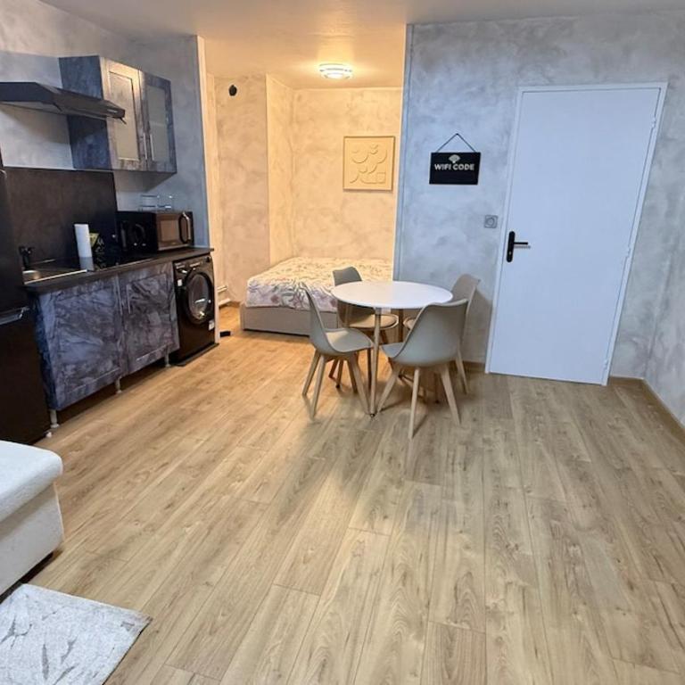 Appartement Chic avec jacuzzi - Appartement 1 Chambre - 12