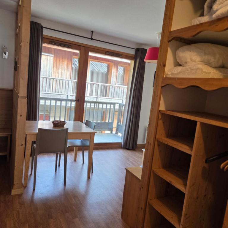 Hameau des Eaux d'Orelle 3 Vallées - 1 OU 2 Studios Communicants - Appartement avec Vue et Balcon - 9