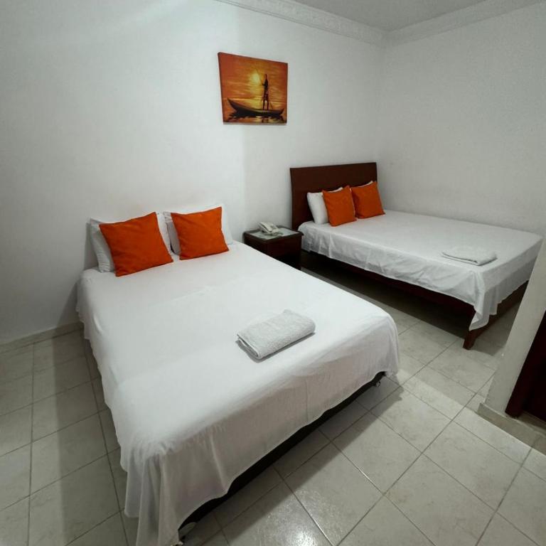 Hotel De La Prada - Habitación Cuádruple Estándar - 4