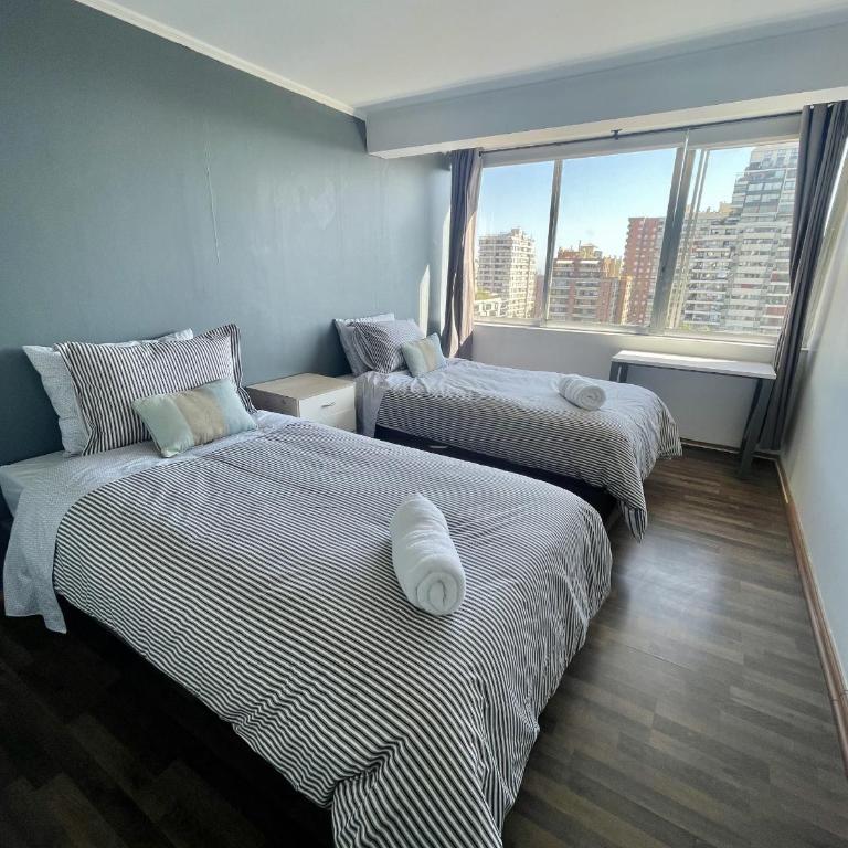 Departamento 2 habitaciones, 2 Baños, Excelente Ubicación - Apartamento de 2 dormitorios - 1