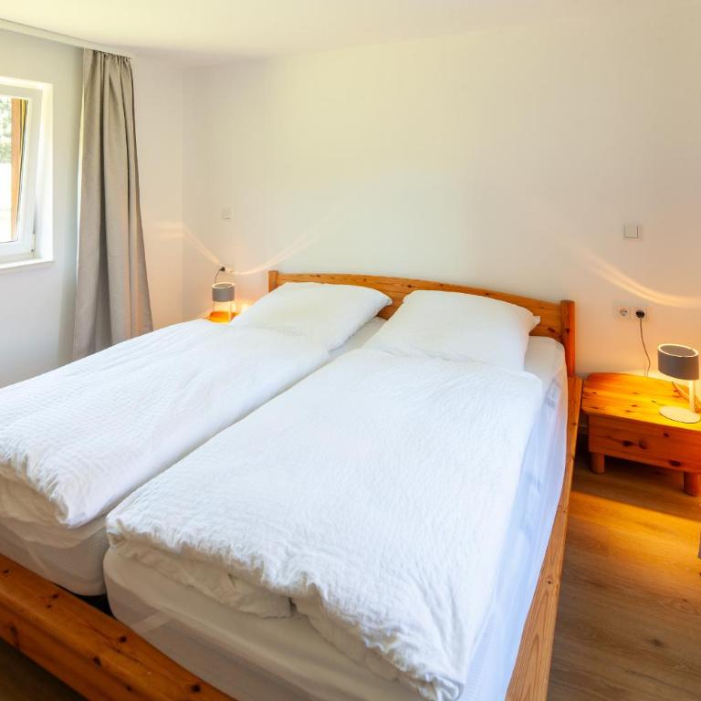 Landhaus Auerling, Chalet am Wald mit Sauna, Kamin & Garten - Chalet mit 3 Schlafzimmern - 27