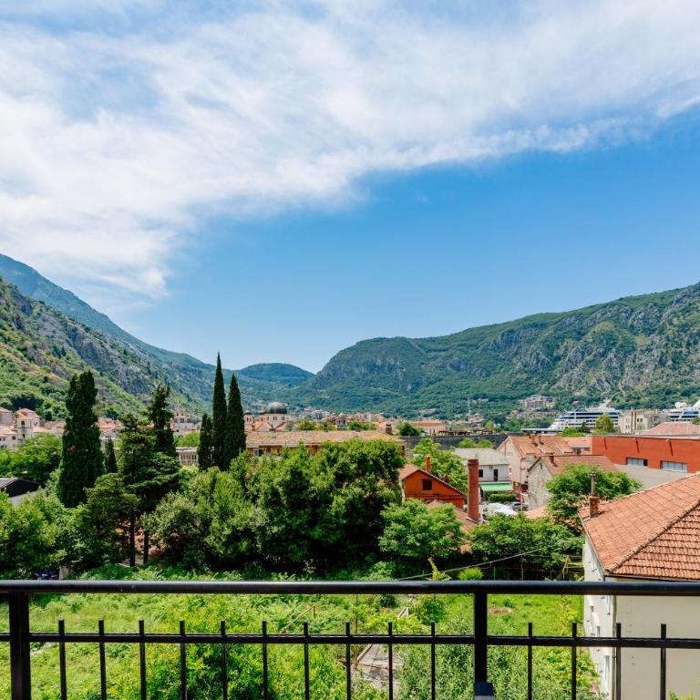 Spacious Central Magik - Apartment - Split Level - 16