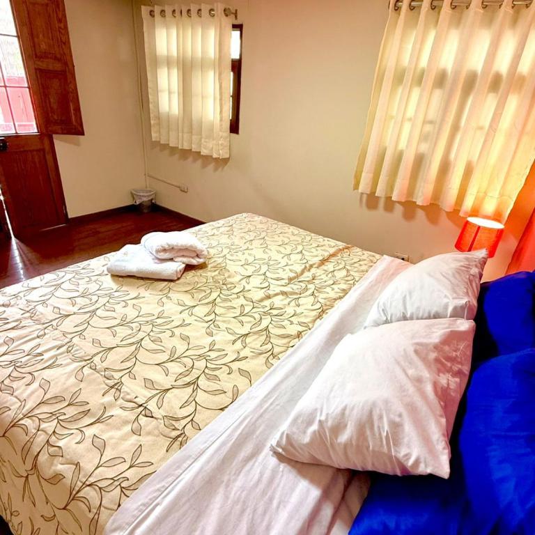 Lima Hostel - Barranco - Large Double Room - 2