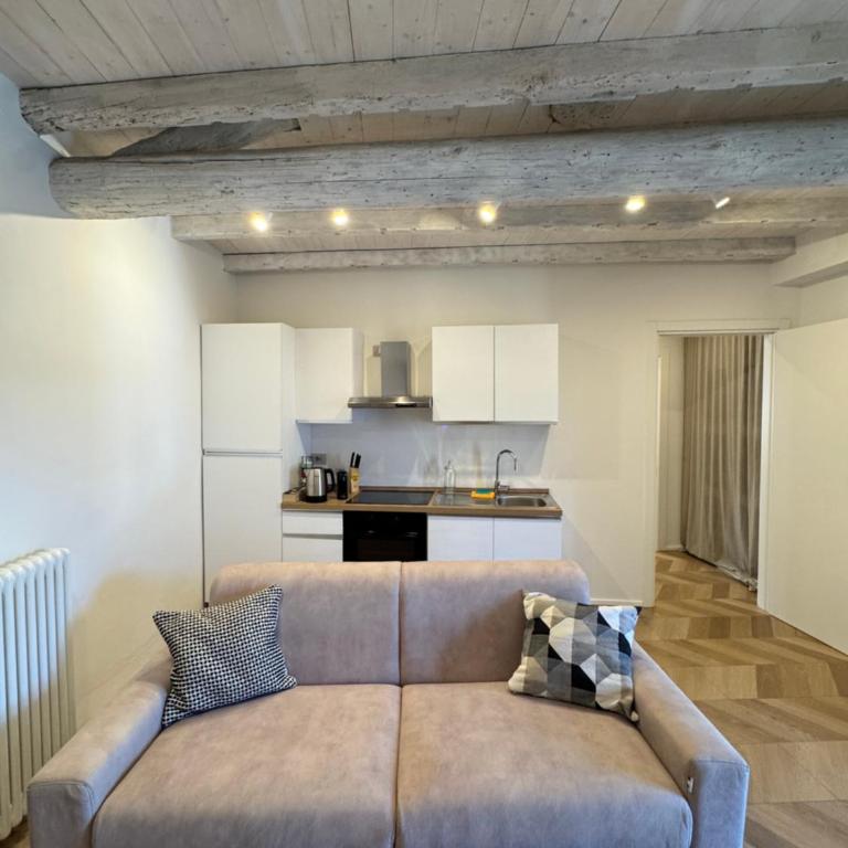 Pedroom Via San Tomaso - Appartamento con 1 Camera da Letto - 10
