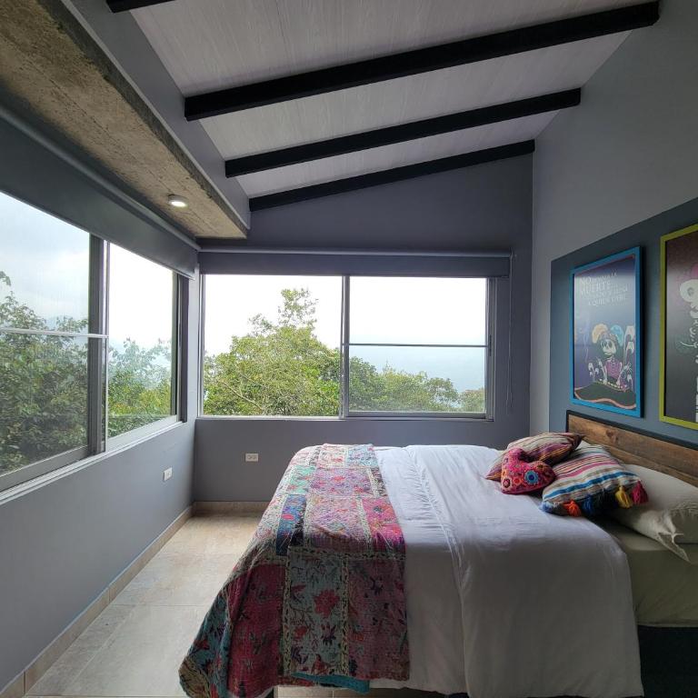 Casa Ashraya - Habitación Doble con vistas a la montaña - 1