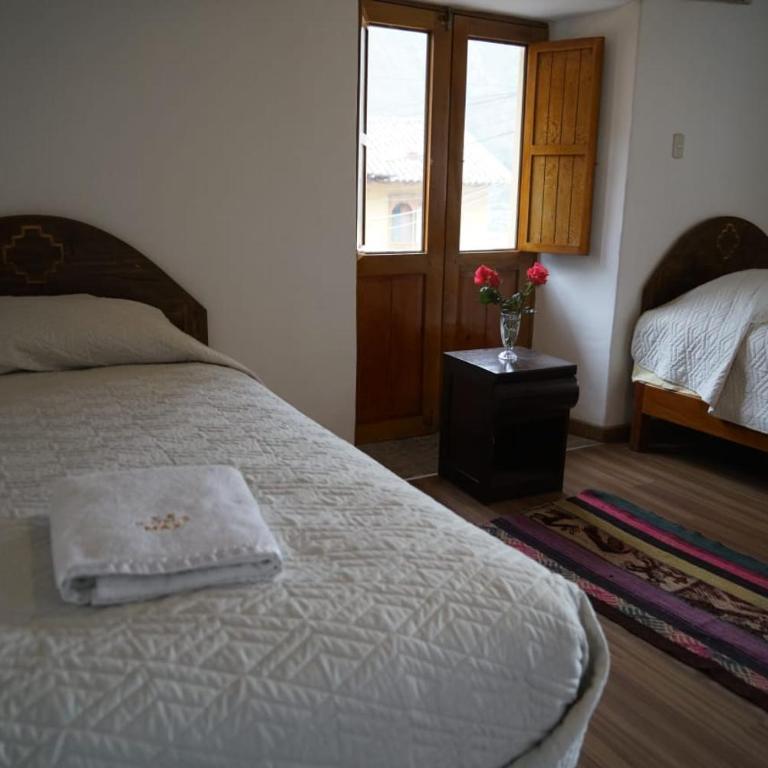 HOSTAL s PLAZA - Habitación Triple con baño privado - 1