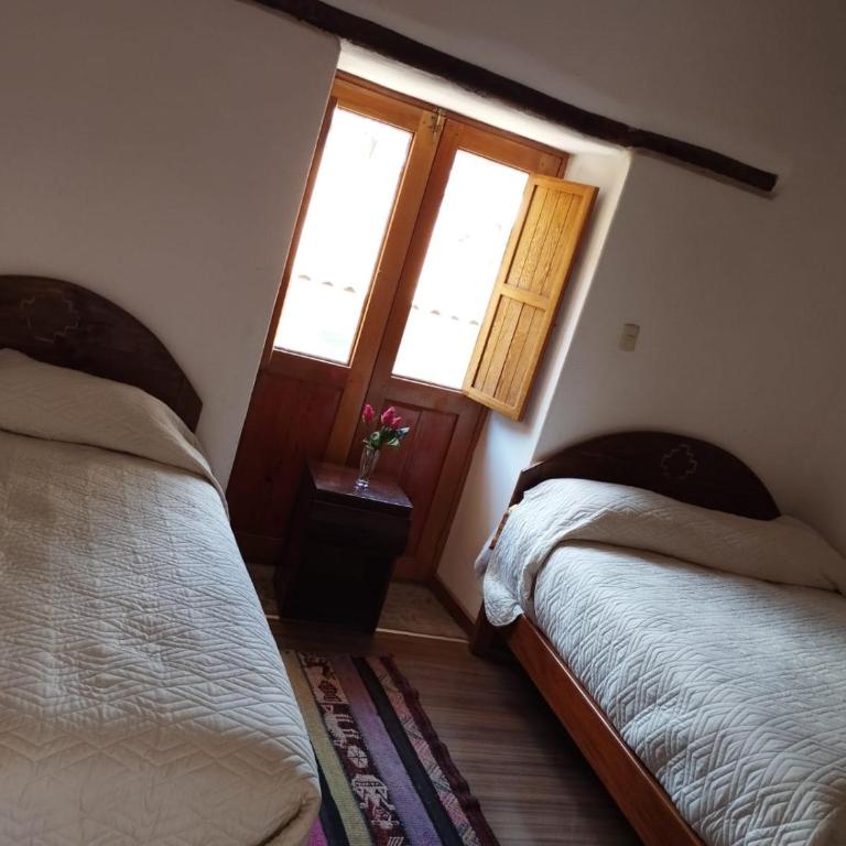 HOSTAL s PLAZA - Habitación Triple con baño privado - 5