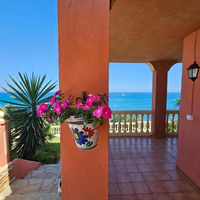 Luxury Andalusian Villa with Panoramic Mediterranean Sea Views & Private Pool & Multi-Level Gardens - Villa - 20