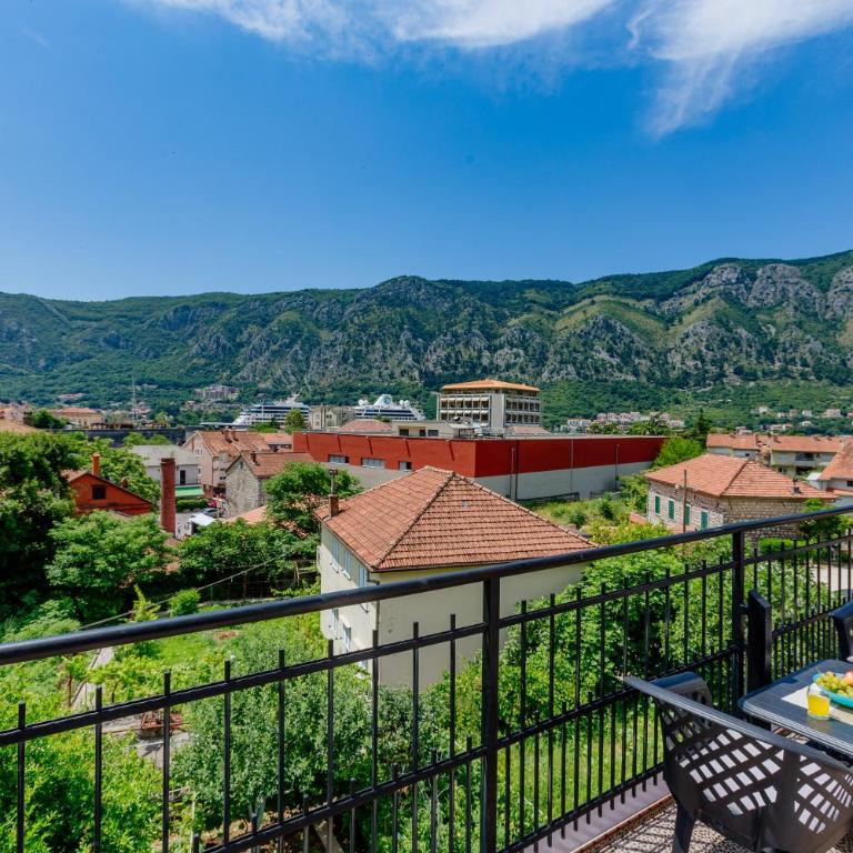 Spacious Central Magik - Apartment - Split Level - 17