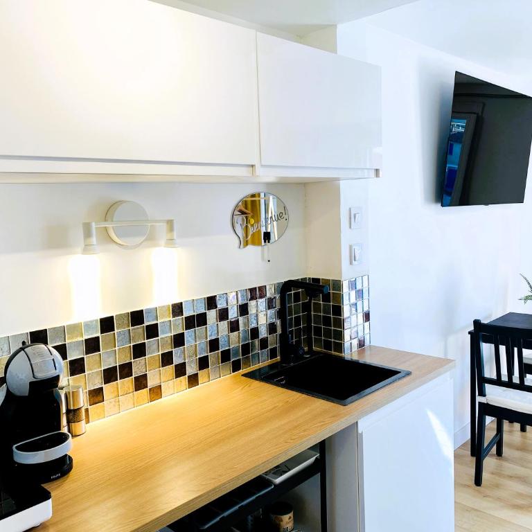 VUE Canal Superbe - Piscine - Parking Privé - Climatisation - Apartment - 7