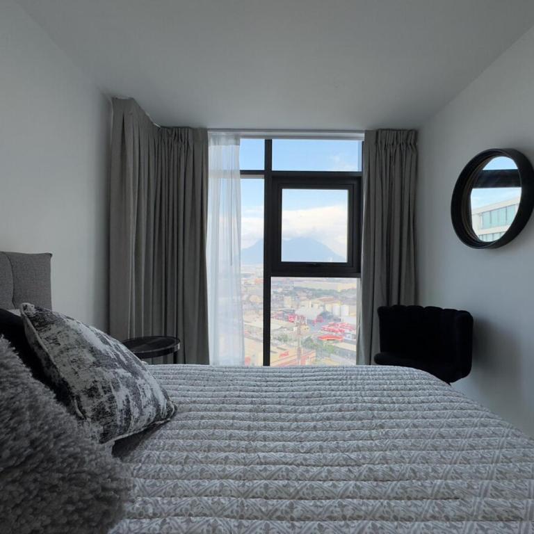 Depa Regina - Departamento cerca de Sultanes y UANL - Two-Bedroom Apartment with City View - 2