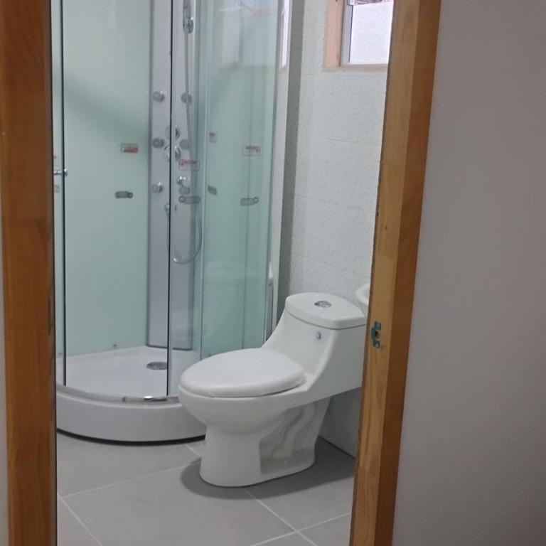 Hostal GYT - Quadruple Room - 11