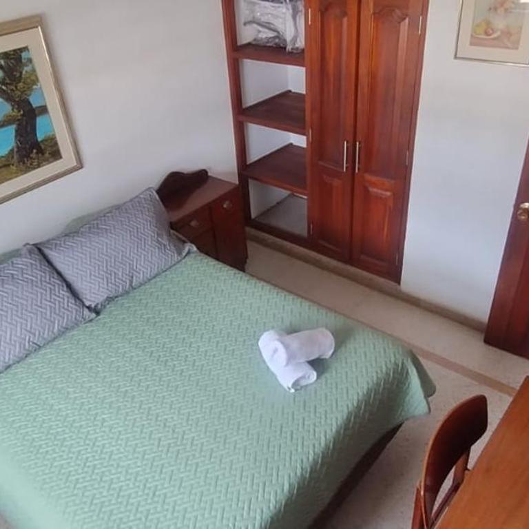 Casa Rosita Cerca a Plaza Mayor - Five-Bedroom House - 5