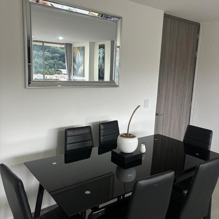 Apartamento Moderno con piscina en Medellín Itagüí - sur - Three-Bedroom Apartment - 4
