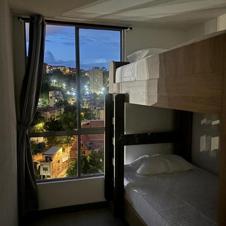 Apartamento Moderno con piscina en Medellín Itagüí - sur - Three-Bedroom Apartment - 16