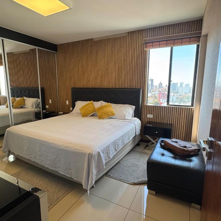 Family Apartment WiFi Large Pool Comfortable Central - Two-Bedroom Apartment with Balcony - 6
