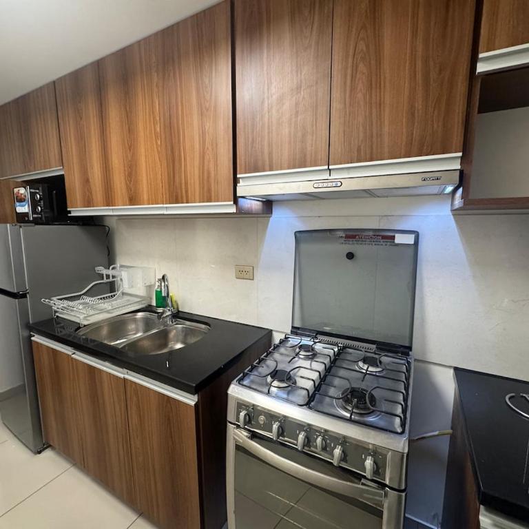Beautiful Family Apartment with Pool WiFi Central Team - Two-Bedroom Apartment with Balcony - 22