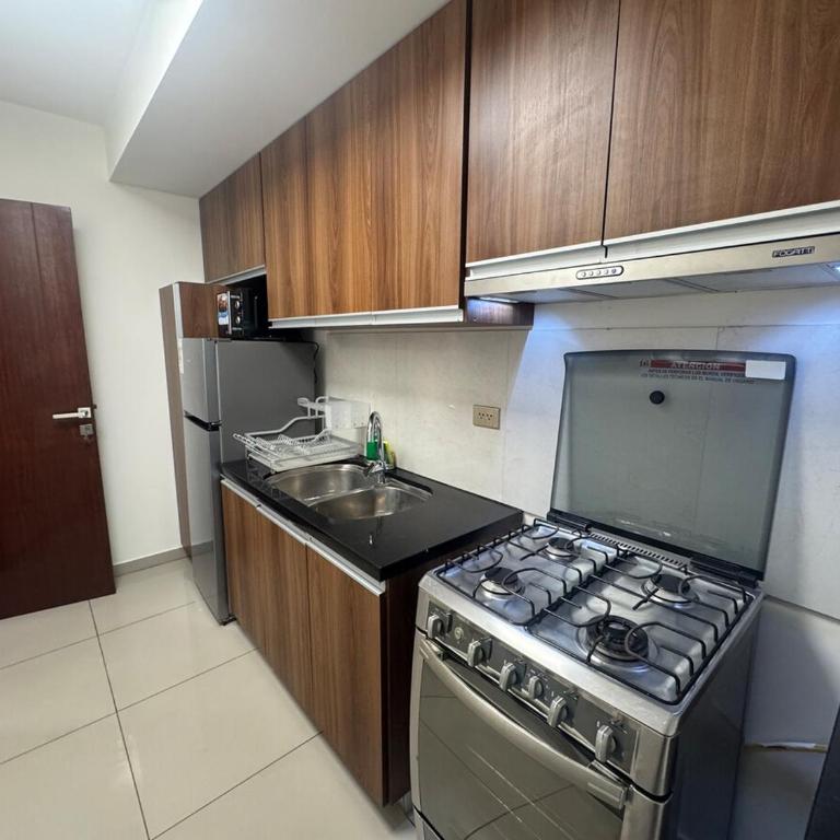 Beautiful Family Apartment with Pool WiFi Central Team - Two-Bedroom Apartment with Balcony - 25