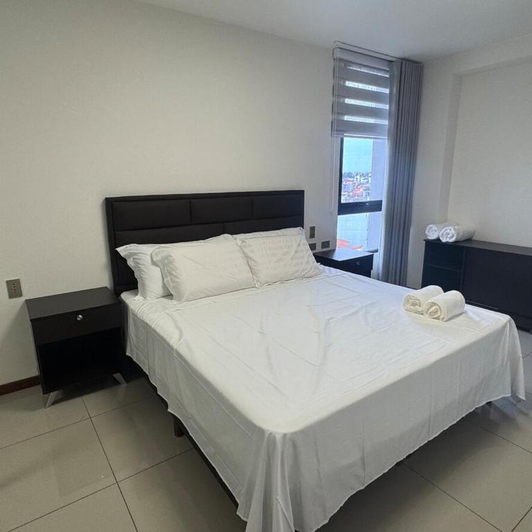 Beautiful Family Apartment with Pool WiFi Central Team - Two-Bedroom Apartment with Balcony - 26