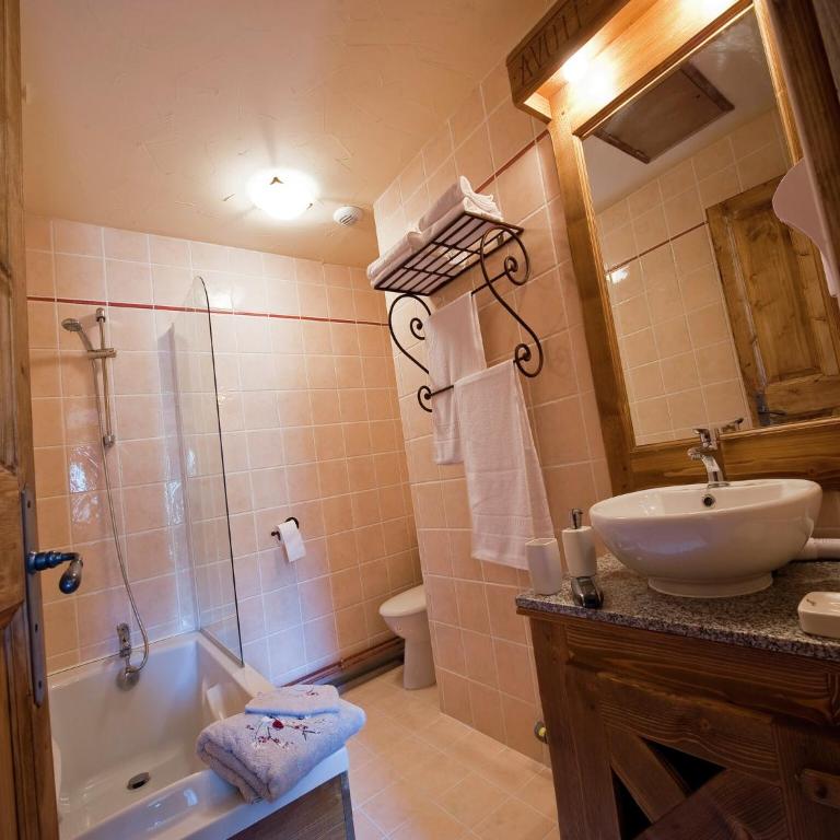 Spacious Chalet w Sauna - Appartement 6 Chambres - 14