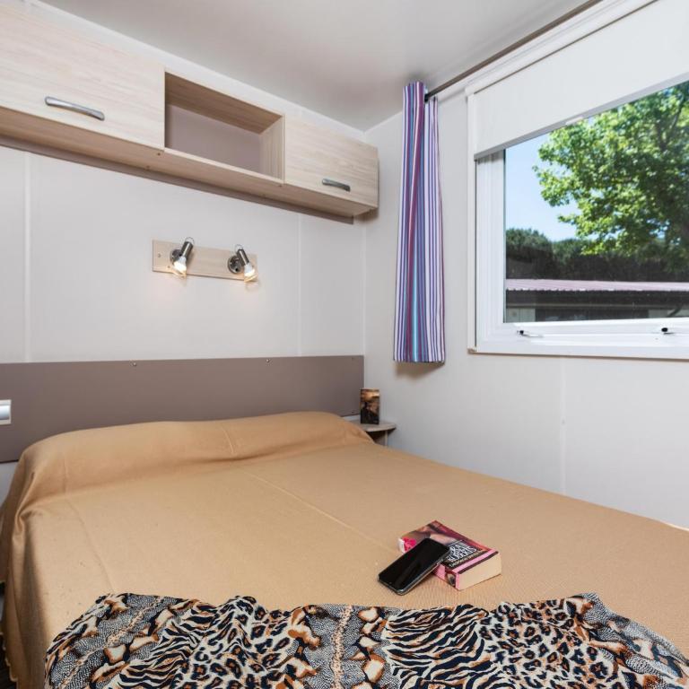 Mobile Home in Italy near the Beach - Two-Bedroom Chalet - 3